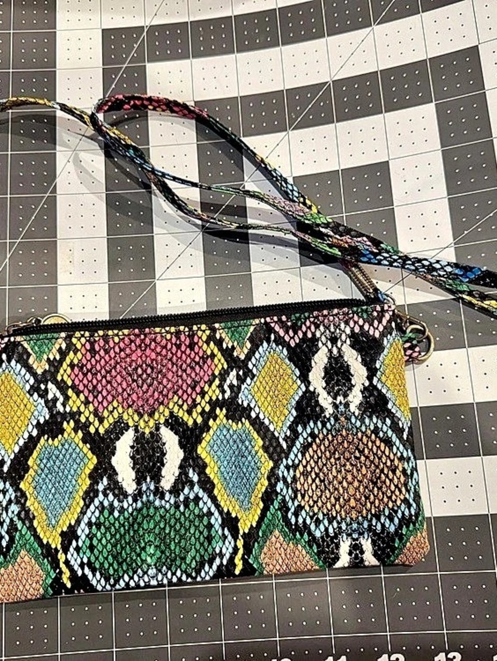 Multicolor Geometric Crossbody Like New